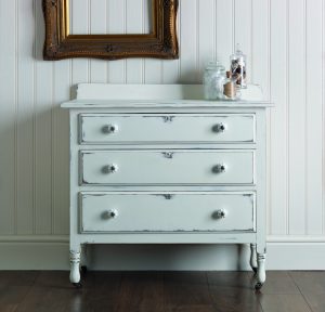 antique-white-chest-of-drawers